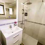 Lulys At Castle Harbour Apartament *