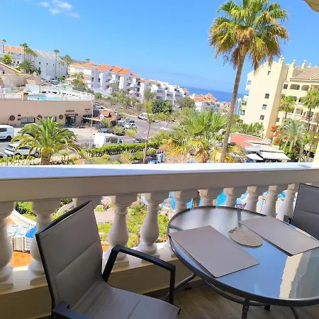 Lulys At Castle Harbour 로스크리스티아노스
