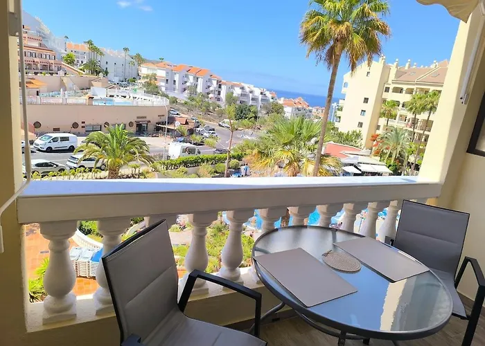 Lulys At Castle Harbour 로스크리스티아노스